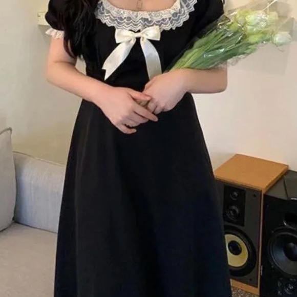 BSEVENI Puff Short Sleeve Lace Trim Midi A-Line Dress Size S/M - Picture 3 of 3